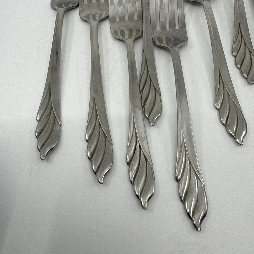 Lot of 10 Oneida USA Stainless Flatware Liberty's Light Forks Spoons Knives